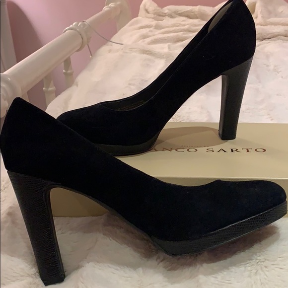 Franco Sarto Black Suede Pumps - Picture 5 of 7